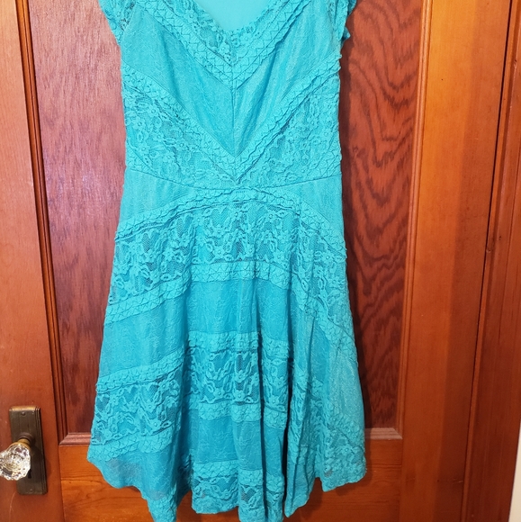 Dress - Picture 2 of 2